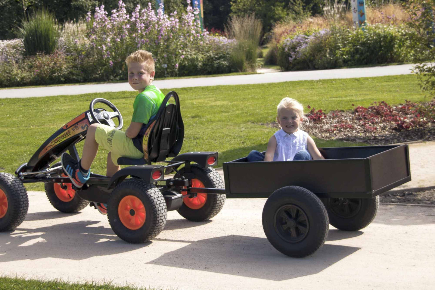 Dino Tipping Trailer